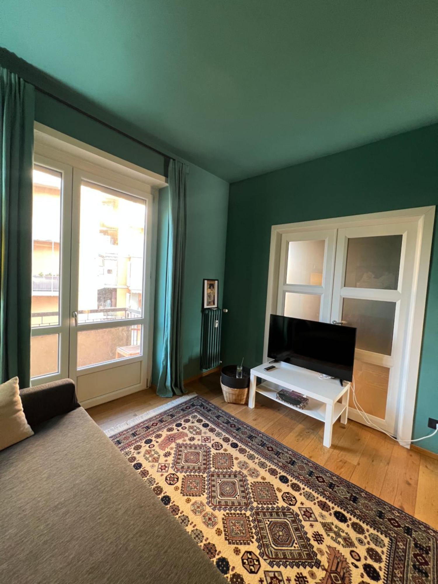 Room With Private Balcony On The Dora River トリノ エクステリア 写真